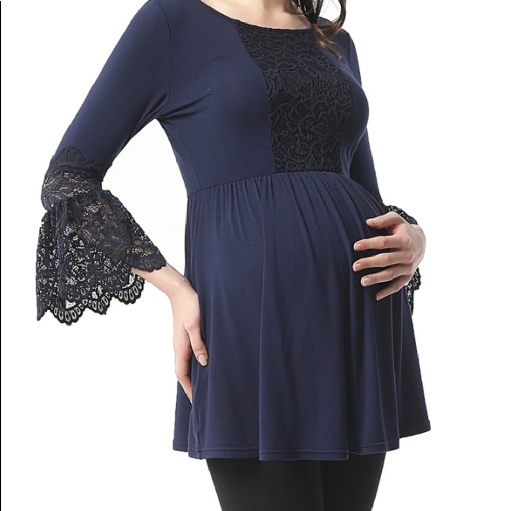 Beautiful & flattering maternity top. Worn once!